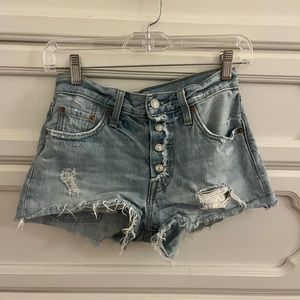 Levi’s denim shorts | multi button | light wash | size 23-24